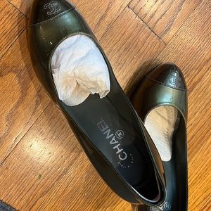 Chanel pumps in great shape